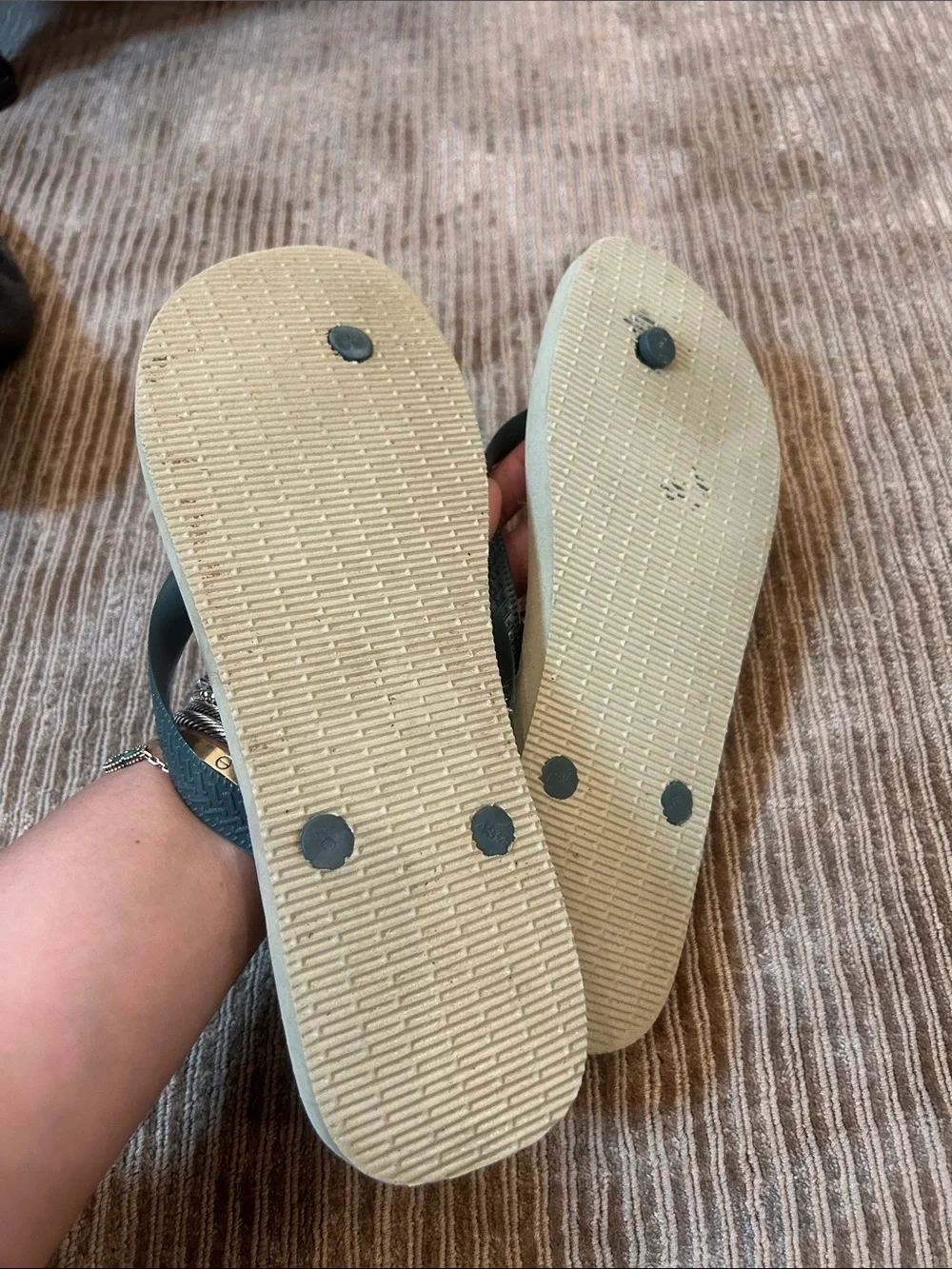 Havaianas Beige Flip Flops with Green Straps and Camo design size 11/12